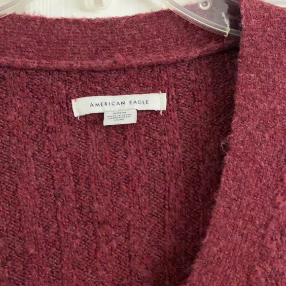 American Eagle Maroon Cropped Cardigan - Picture 4 of 4